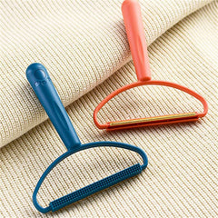 2-in-1 Portable Lint Remover ? Long-Handle Brush & Sticky Roller for Clothes, Furniture & Carpets (1 Pc)
