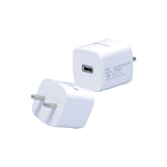 Generic VOXEL 15 Watt Usb Charger AB Plastic (White)