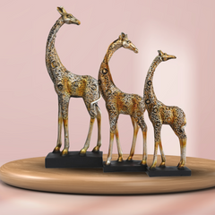 Golden Giraffe Family Showpiece Set