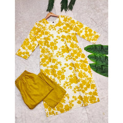 Generic Women's Rayon Printed Round Neck 3-4th Sleeve Kurti With Pant Set (Yellow)