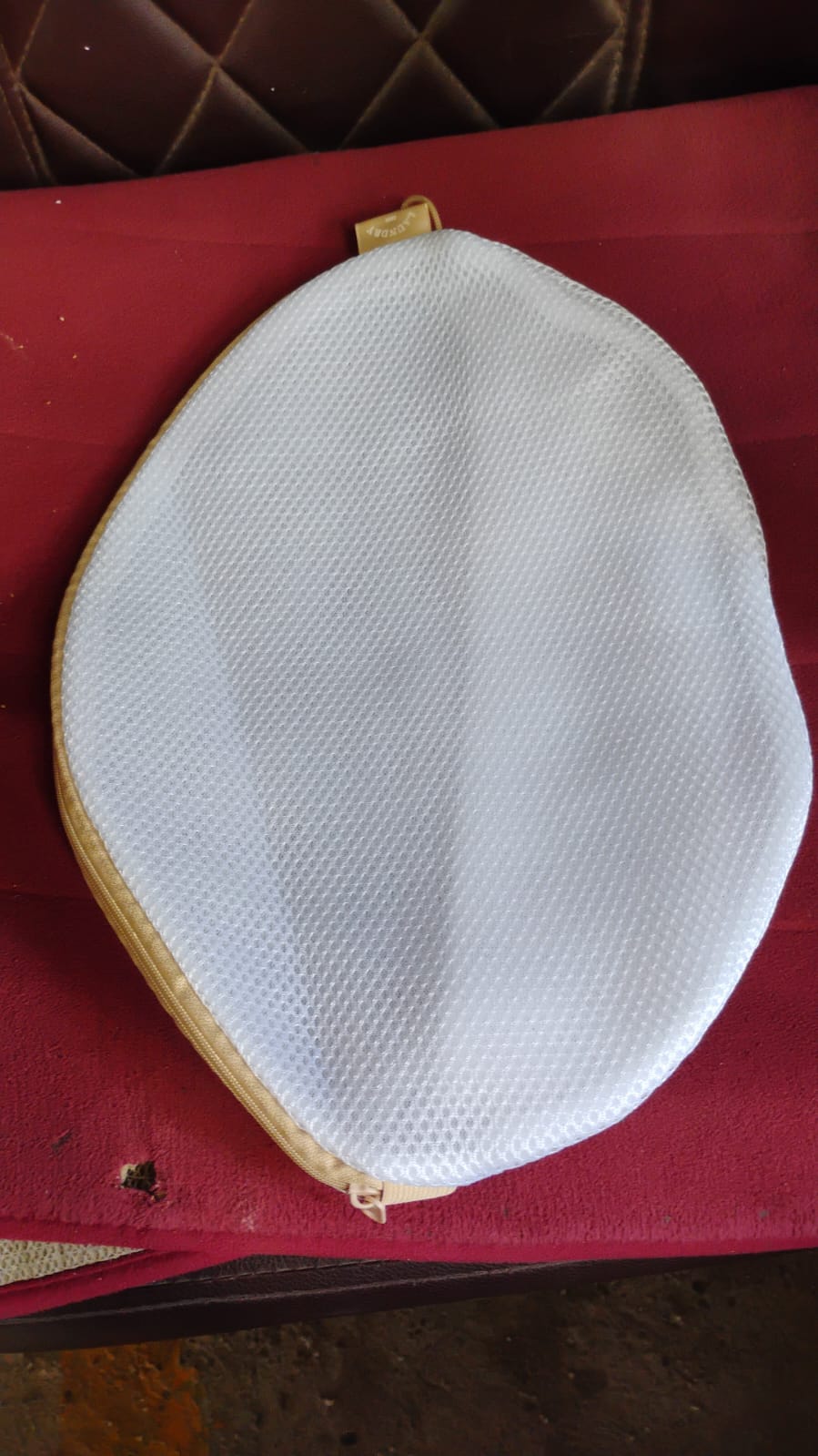 Premium Round Mesh Bra Wash Bag with Zipper for Washing Machine (1 Pc / Mix Size & Design)