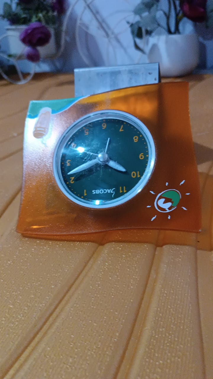 Multi-Function Desk Clock with Alarm ? Elegant Design for Your Workspace