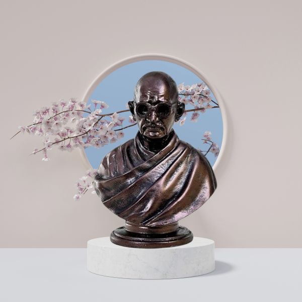 Mahatma Gandhi Statue Mahatma Gandhi Father of Nation India Statue for Car Dashboard Decorative Showpiece Mahatma Gandhi Sculpture Antique Bronze Colour for Republic Day Decor